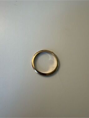14k gold knife edge band